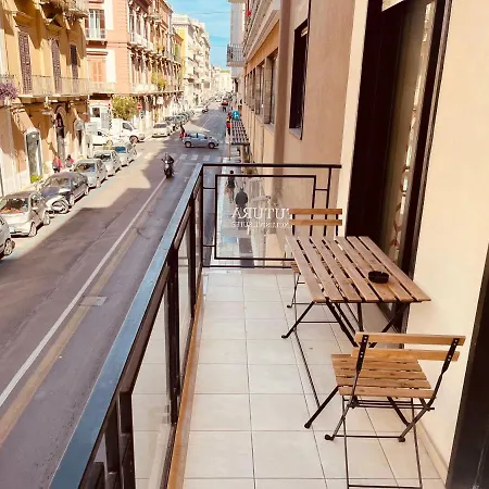 Futura Exclusive 1 *